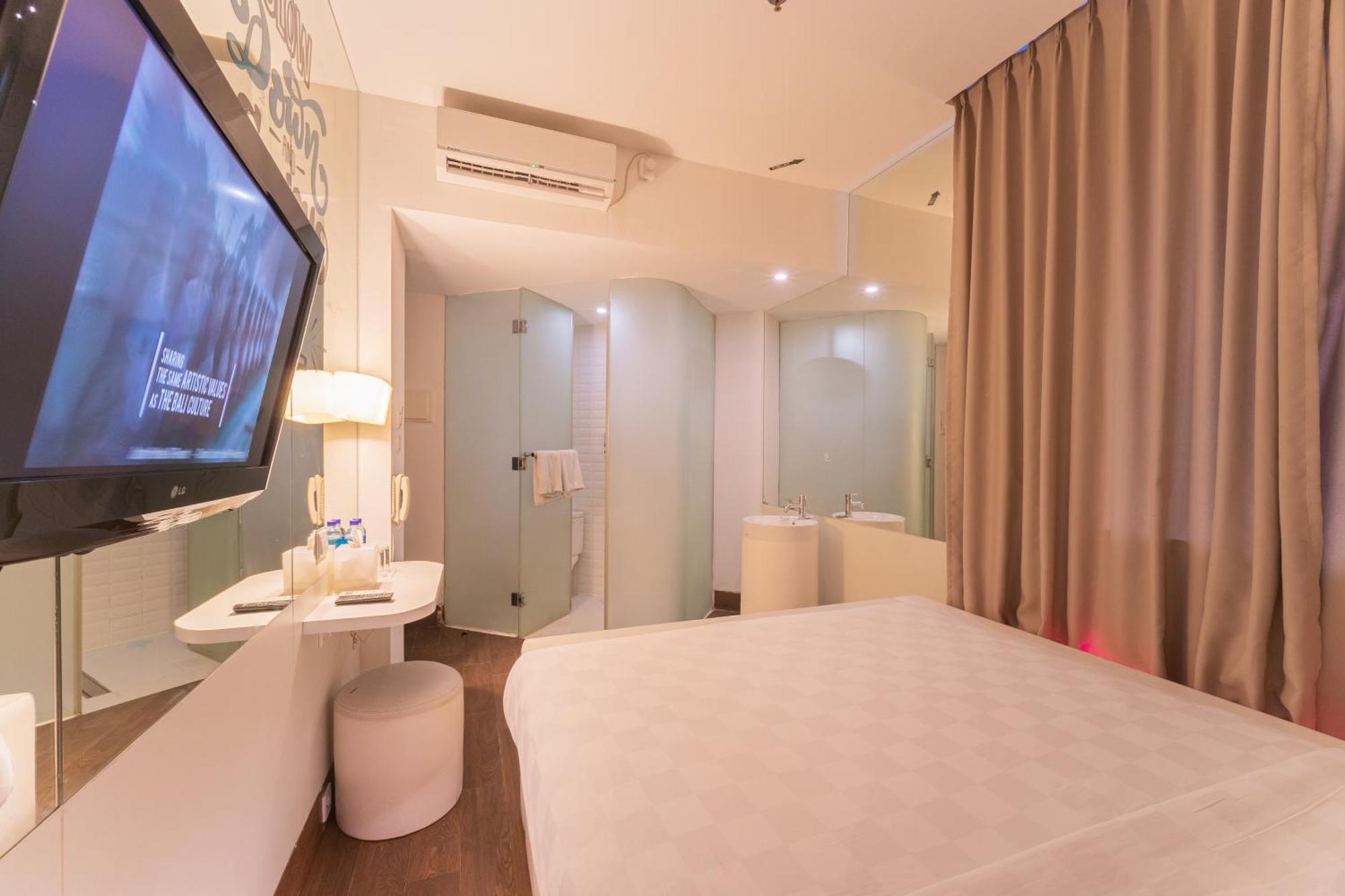 באליקפאפאן J Icon Hip Hotel מראה חיצוני תמונה