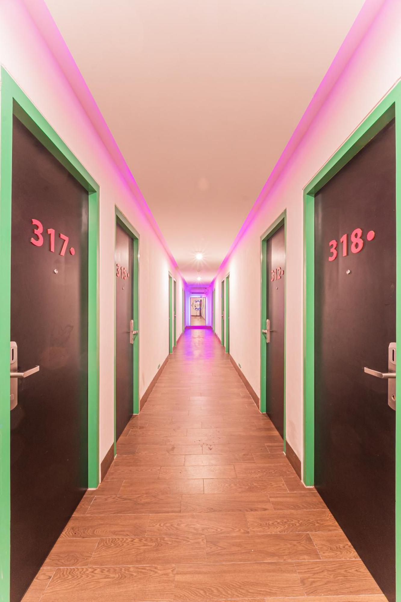 באליקפאפאן J Icon Hip Hotel מראה חיצוני תמונה
