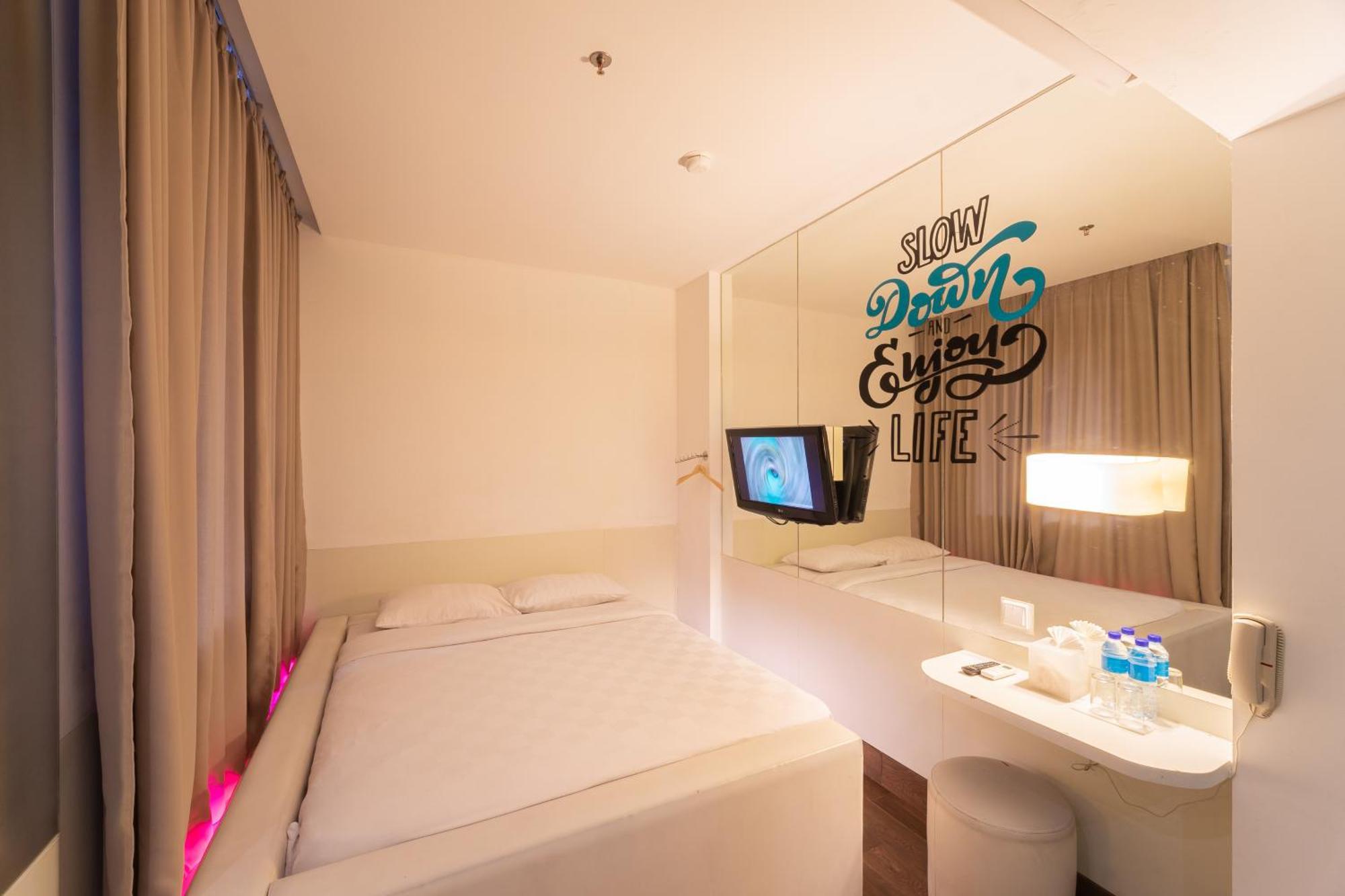 באליקפאפאן J Icon Hip Hotel מראה חיצוני תמונה